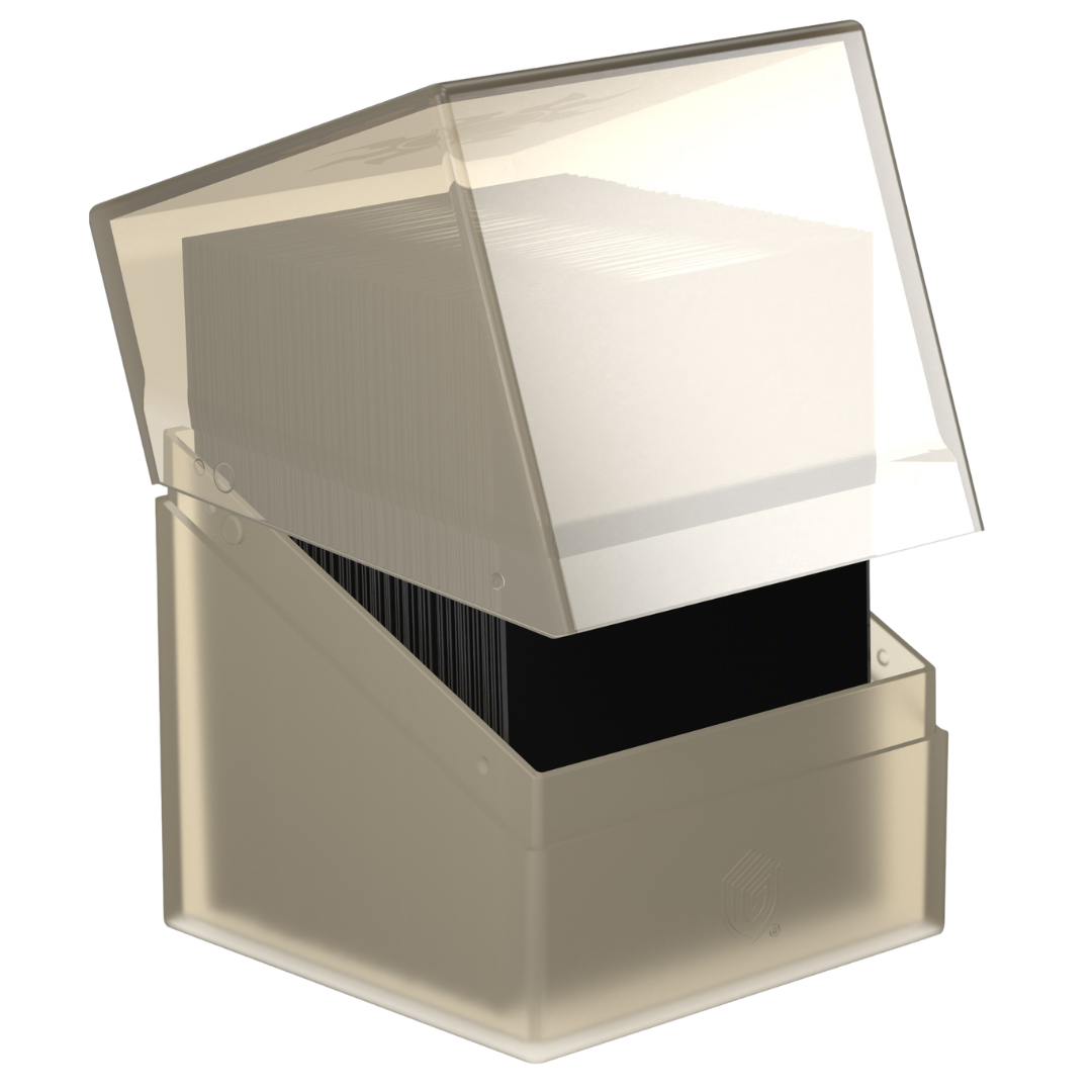 Ultimate Guard Boulder 100+ Mana Edition Plains deck box closed with etched Plains mana symbol on transparent lid, fits 100 double-sleeved MTG cards