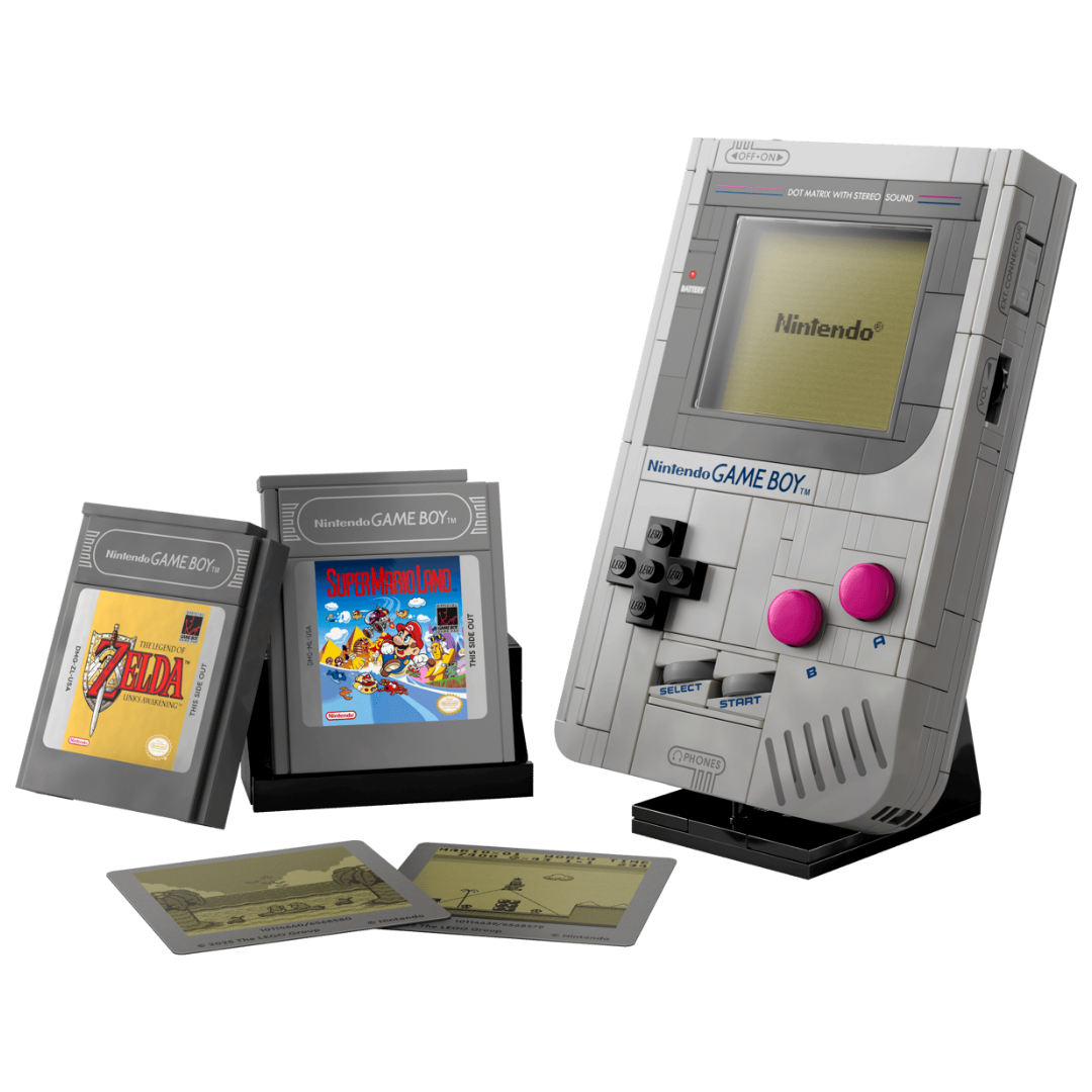Lego Game Boy 72046 near 1:1 Nintendo handheld display model with Zelda and Super Mario Land cartridges