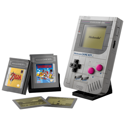 Lego Game Boy 72046 near 1:1 Nintendo handheld display model with Zelda and Super Mario Land cartridges